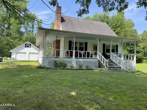 561 Grape Rough Rd, Oneida, TN 37841