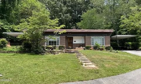 59 Reservoir Rd, Norris, TN 37828