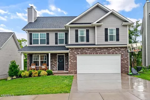5953 Rain Cloud Rd, Knoxville, TN 37918