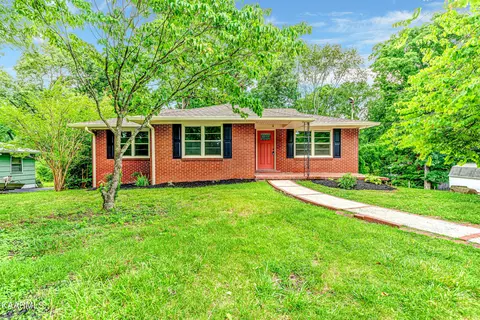 5724 Kentwood Rd, Knoxville, TN 37912