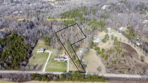 1020 Wooddale Church Rd, Strawberry Plains, TN 37871