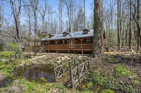 421 Rocky Flats Rd, Cosby, TN 37722