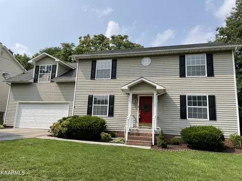 1516 Pheasants Glen Dr, Knoxville, TN 37923