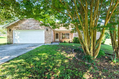 4529 Felix Ct, Maryville, TN 37803