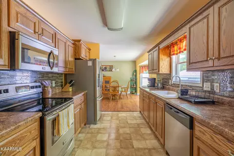 890 Buffalo Trail Tr, Clarkrange, TN 38553 photo 5