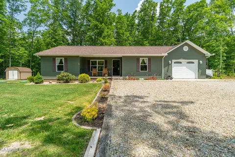 890 Buffalo Trail Tr, Clarkrange, TN 38553