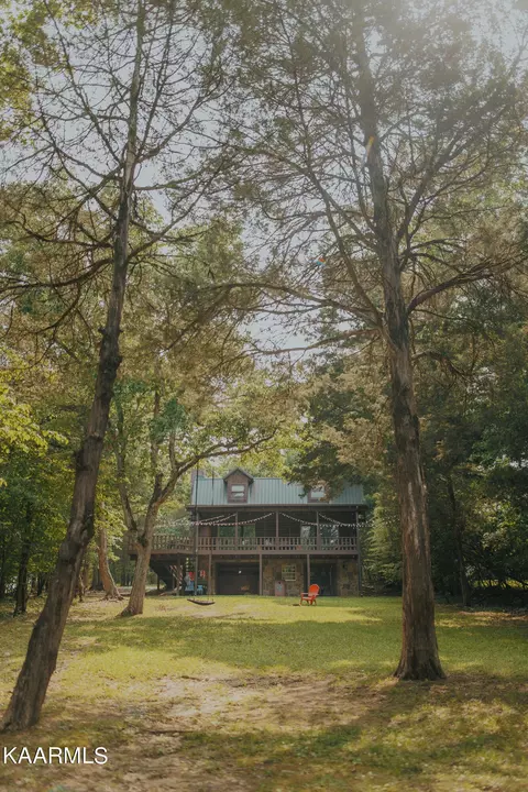 311 Harbor Dr, Spring City, TN 37381
