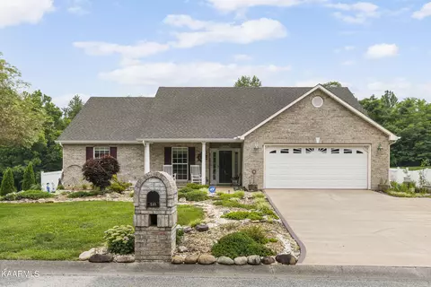 210 Hermitage Blvd, Oak Ridge, TN 37830