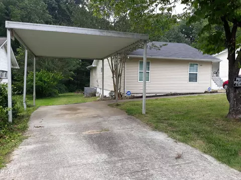 622 W Outer Dr, Oak Ridge, TN 37830