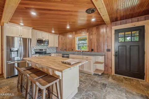 225 Roberts Loop, Celina, TN 38551 photo 7