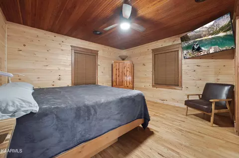 225 Roberts Loop, Celina, TN 38551 photo 17