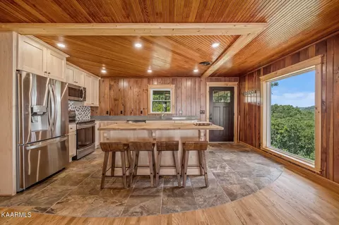 225 Roberts Loop, Celina, TN 38551 photo 9