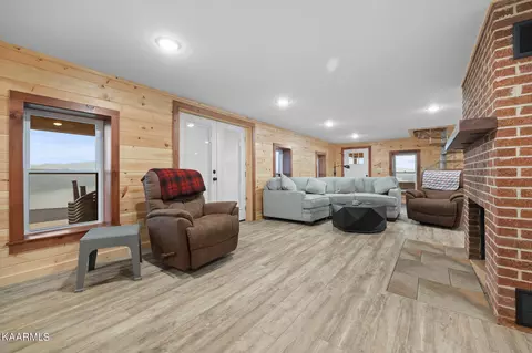 225 Roberts Loop, Celina, TN 38551 photo 22