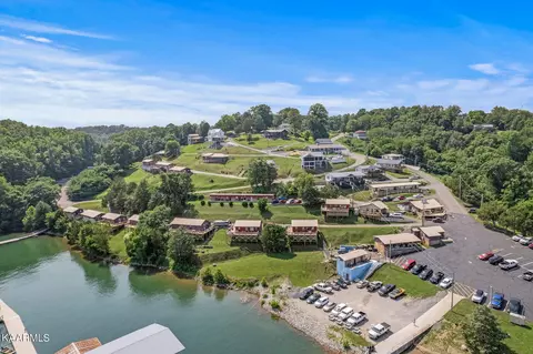 225 Roberts Loop, Celina, TN 38551 photo 2