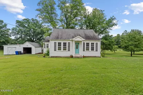 317 Ridgeview Dr, Clinton, TN 37716