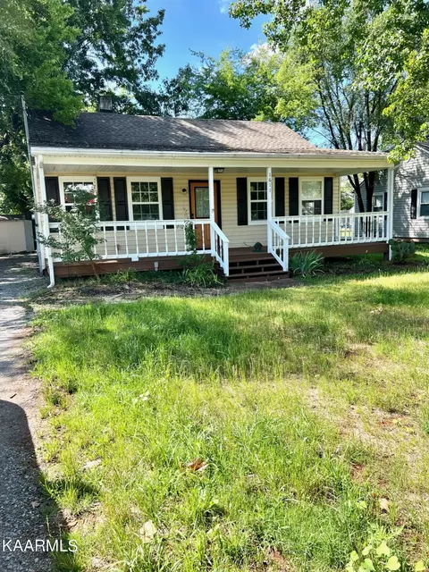 1611 Madison Ave, Maryville, TN 37804