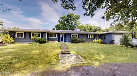804 Woodward Ave, Athens, TN 37303