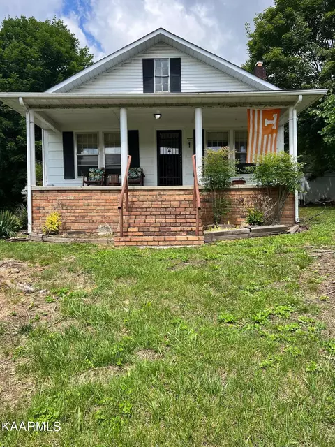 392 Chambers Ln, Oneida, TN 37841