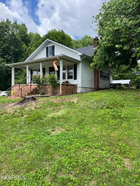 392 Chambers Ln, Oneida, TN 37841 photo 2
