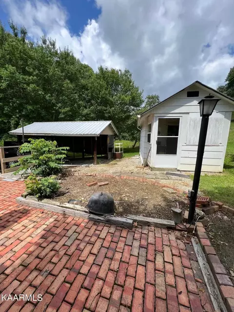 392 Chambers Ln, Oneida, TN 37841 photo 7