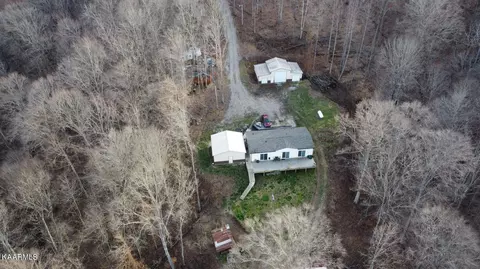 360 Creekvue Ln, Robbins, TN 37852