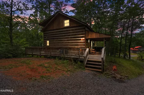 4364 Dahlgren Way, Sevierville, TN 37876