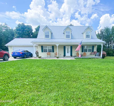 149 Clover Circle Cir, Jacksboro, TN 37757