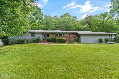 109 Baylor Dr, Oak Ridge, TN 37830