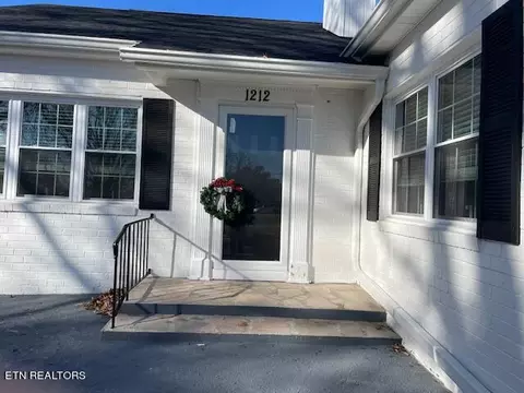 1212 W 6th North St, Morristown, TN 37814