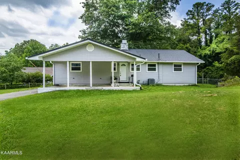 113 Underwood Rd, Oak Ridge, TN 37830