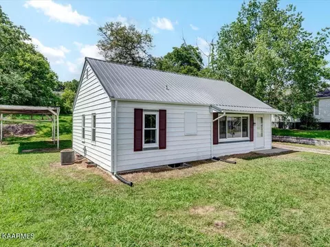 313 Juniper St, Greeneville, TN 37745 photo 17