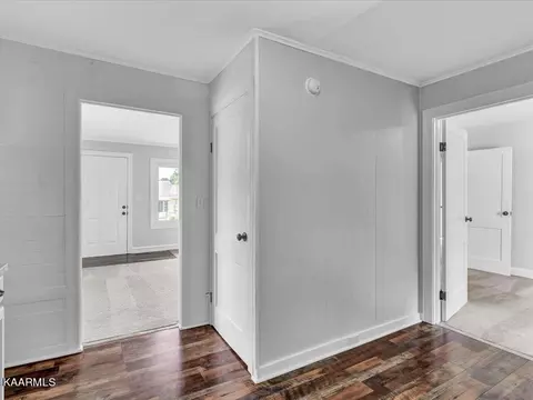313 Juniper St, Greeneville, TN 37745 photo 8