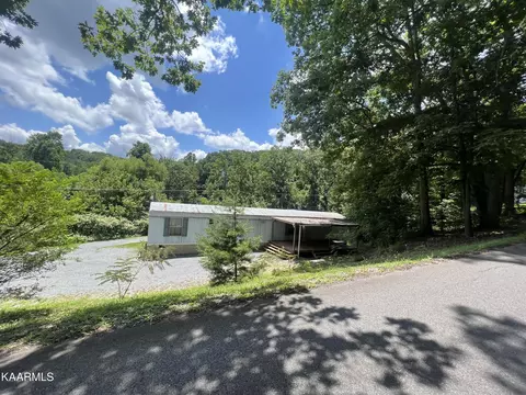 1111 Raines Rd, Newport, TN 37821
