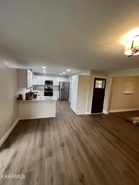 285 Old Poplar Ridge Rd, Talbott, TN 37877 photo 5