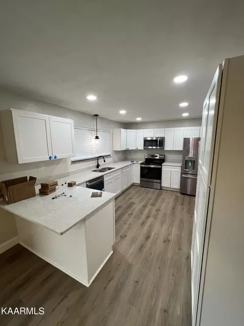 285 Old Poplar Ridge Rd, Talbott, TN 37877 photo 4