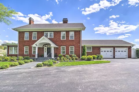 1120 Elm St, La Follette, TN 37766