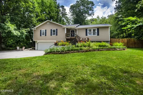608 Banbury Rd, Knoxville, TN 37934