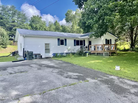 400 Reliance Rd, Tellico Plains, TN 37385