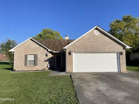 1812 Hunters Hill Blvd, Maryville, TN 37803