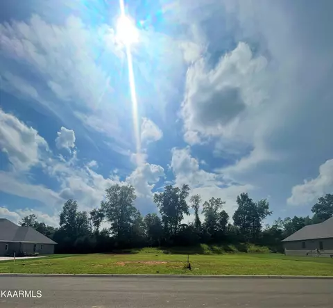 1333 W Port Dr, Lenoir City, TN 37772
