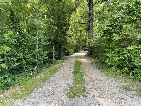 212 Fox Rd, Knoxville, TN 37922