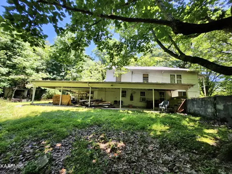 114 Buena Vista Ln, Harriman, TN 37748