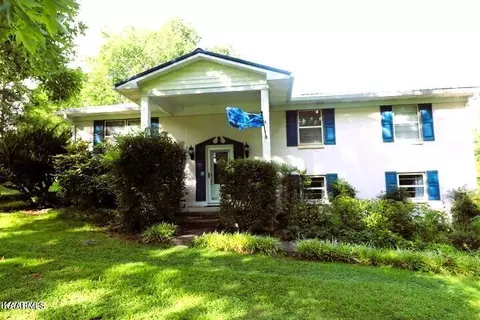 112 Dell Rd, Maryville, TN 37804