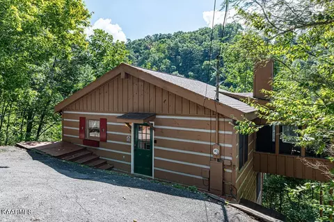 942 Vixen Run, Gatlinburg, TN 37738