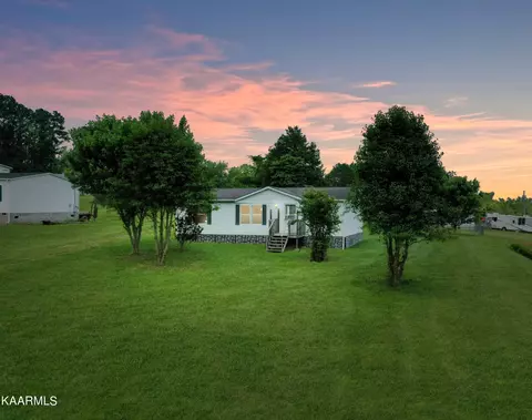 147 Charlie Farmer Dr, Rutledge, TN 37861