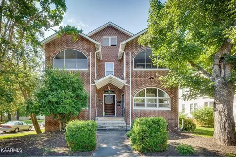 121 Stanley Ave, Maryville, TN 37803