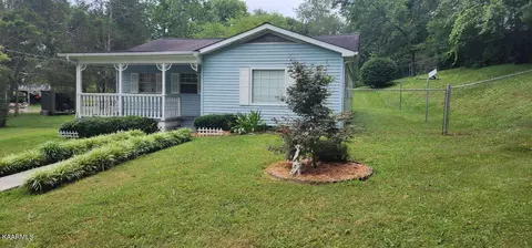 201 White St, Clinton, TN 37716