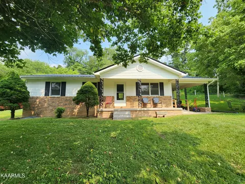 2157 Giles Hollow Rd, Rose Hill, VA 24281