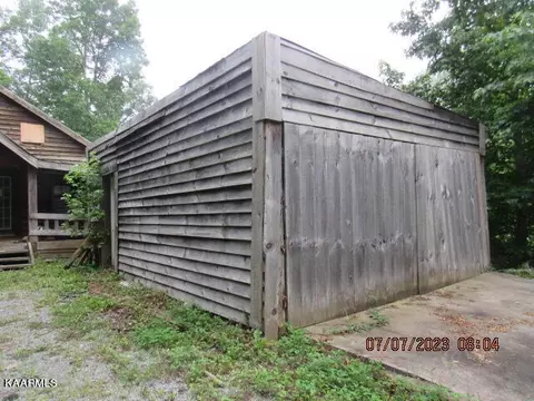385 Satterfield Rd, Luttrell, TN 37779 photo 3
