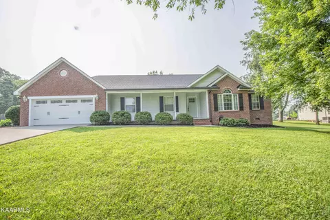 1495 Club Dr, Loudon, TN 37774